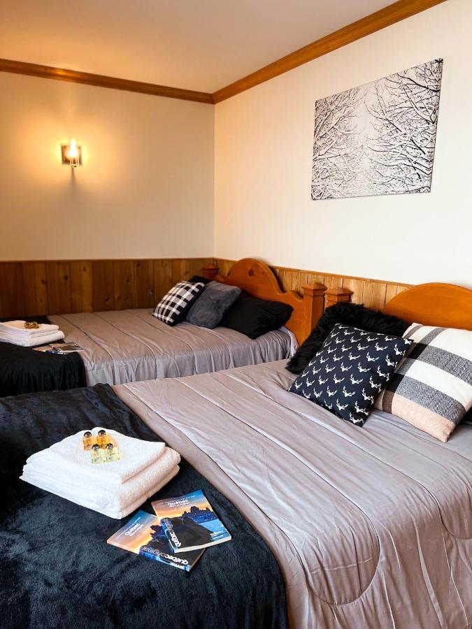 Auberge Au Poste De Traite Sainte-Famille Exteriör bild